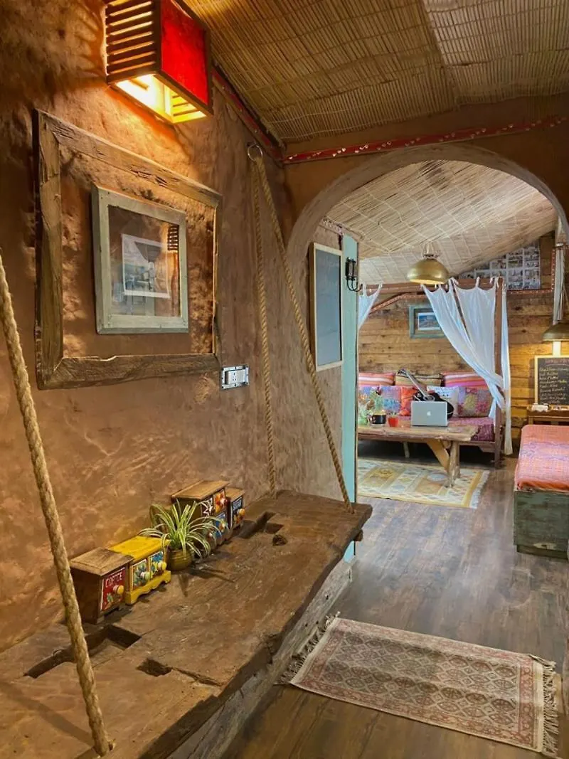 Отель Meenabagh Villa Rooms & Cafe Шимла