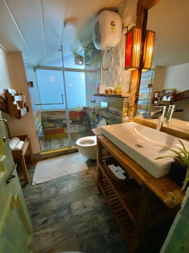 Отель Meenabagh Villa Rooms & Cafe Шимла